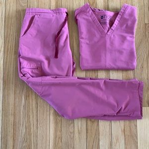 Figs Scrub Set - Top: Small. Bottoms: M/P